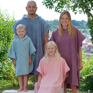 Badem�ntel und Ponchos